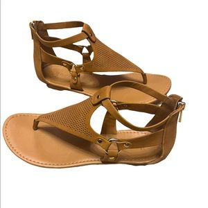Y not? Tan T-strap Sandals